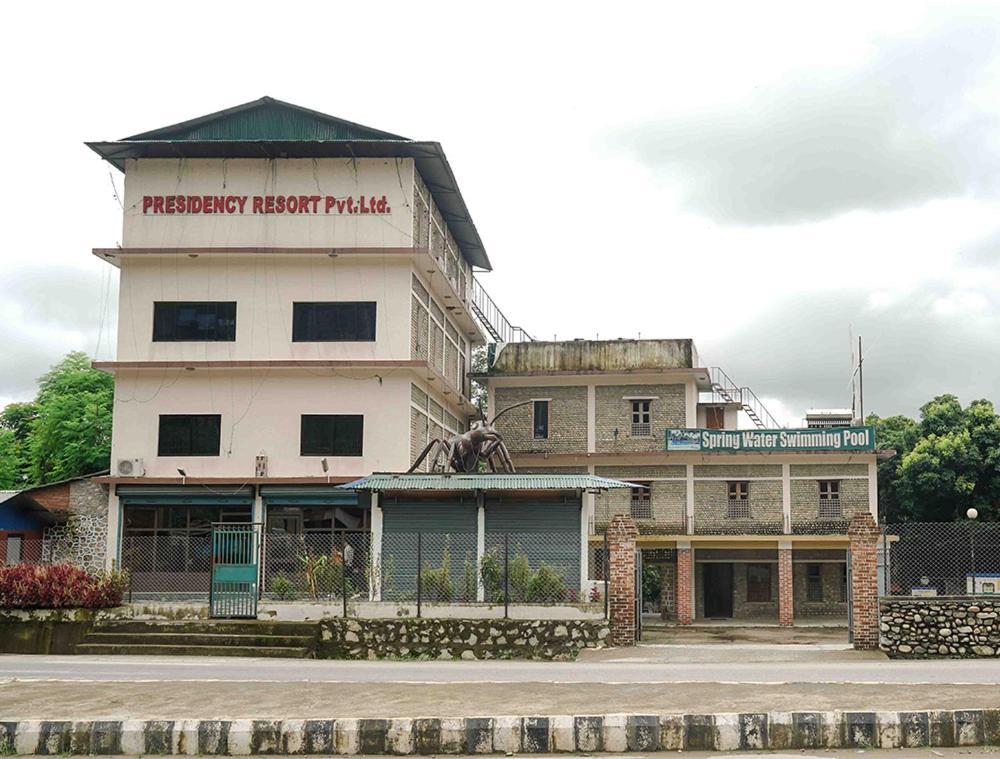 Presidency Resort Upardang Gadhi 外观 照片